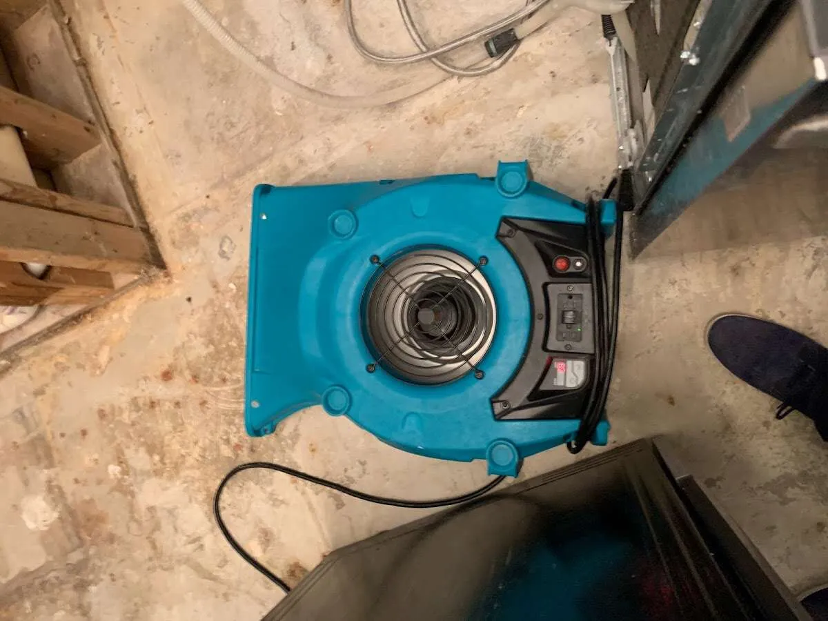Air mover drying equipment for Mold Remediation & Removal in North Brunswick